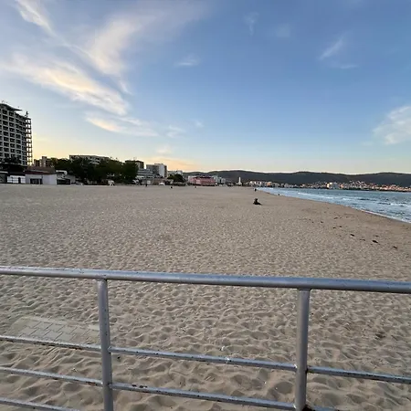 公寓 Spacious Beachfront - Kaya
