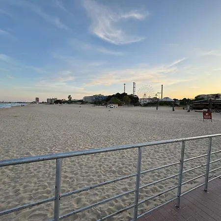 Spacious Beachfront - Kaya * סאני ביץ'