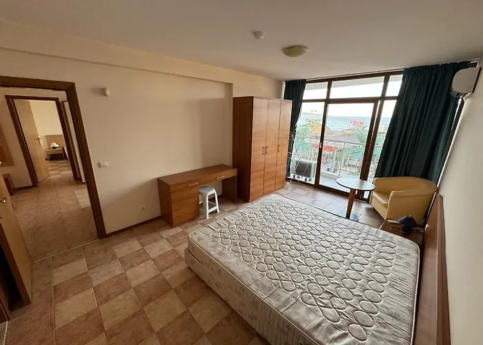 Spacious Beachfront - Kaya 阳光海滩