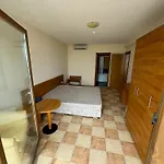 شقة Spacious Beachfront - Kaya *