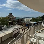 شقة Spacious Beachfront - Kaya