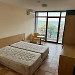 Spacious Beachfront - Kaya ساني بيتش
