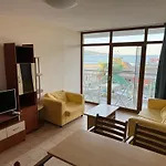 Spacious Beachfront - Kaya *