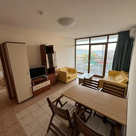 Spacious Beachfront - Kaya Apartmán Sluneční pobřeží