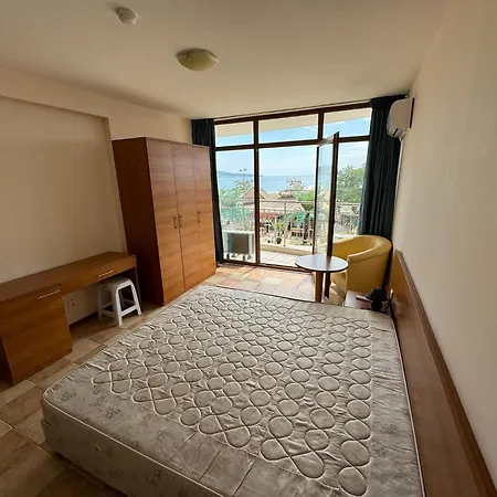 Spacious Beachfront - Kaya Apartment Sunny Beach