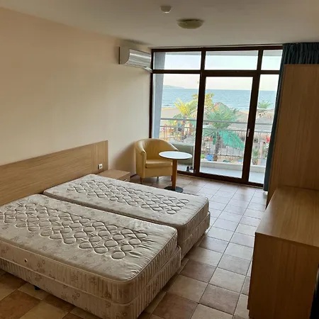 Spacious Beachfront - Kaya Sluneční pobřeží