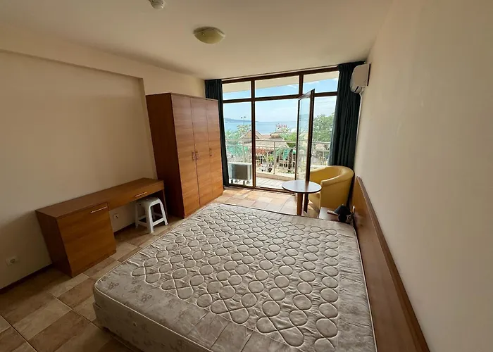 Spacious Beachfront - Kaya Apartment Sunny Beach